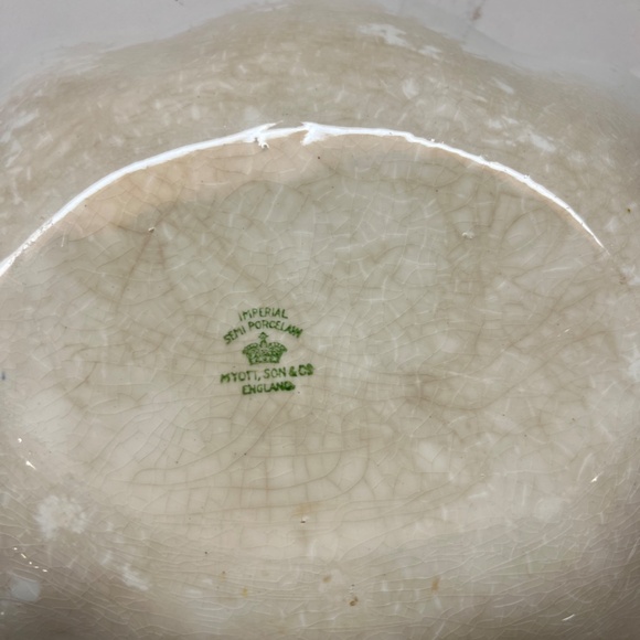 Myott & Sons Semi Porcelain Serving Bowl - Picture 3 of 4